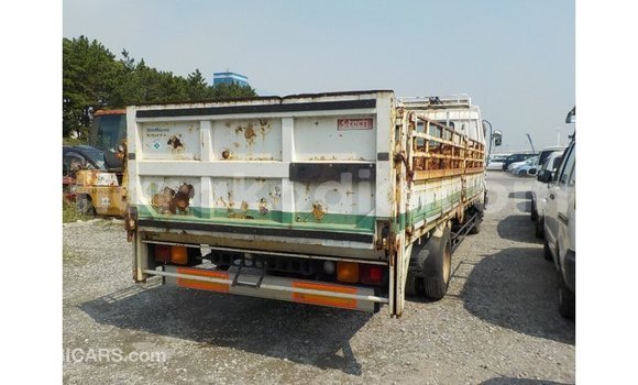 Acheter Import Voiture Isuzu Rodeo Blanc à Import - Dubai, Diana Acheter Import Voiture Isuzu Rodeo Blanc à Import - Dubai, Diana