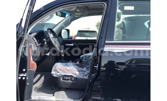 Acheter Import Voiture Toyota Land Cruiser Noir à Import - Dubai, Diana Acheter Import Voiture Toyota Land Cruiser Noir à Import - Dubai, Diana