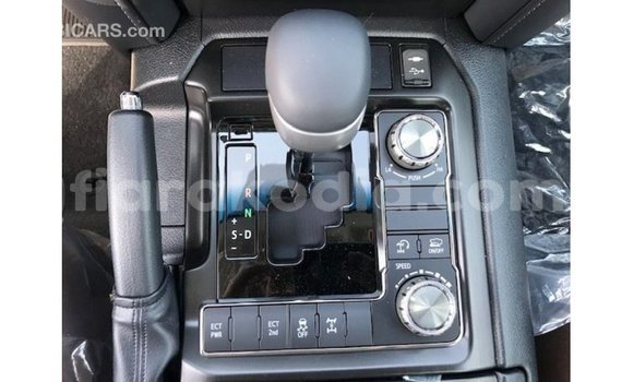 Acheter Import Voiture Toyota Land Cruiser Noir à Import - Dubai, Diana Acheter Import Voiture Toyota Land Cruiser Noir à Import - Dubai, Diana