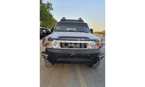 Acheter Import Voiture Toyota FJ Cruiser Autre à Import - Dubai, Diana Acheter Import Voiture Toyota FJ Cruiser Autre à Import - Dubai, Diana