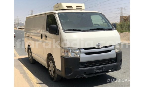 Hividy Toyota Hiace fotsy Car in Import - Dubai in Diana Hividy Toyota Hiace fotsy Car in Import - Dubai in Diana