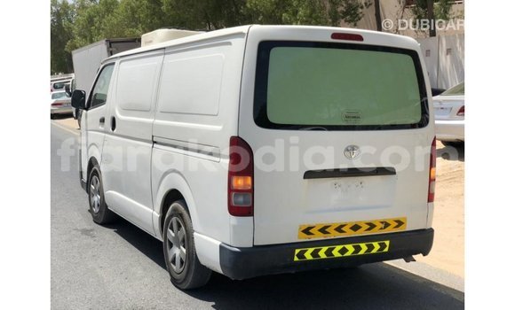 Hividy Toyota Hiace fotsy Car in Import - Dubai in Diana Hividy Toyota Hiace fotsy Car in Import - Dubai in Diana