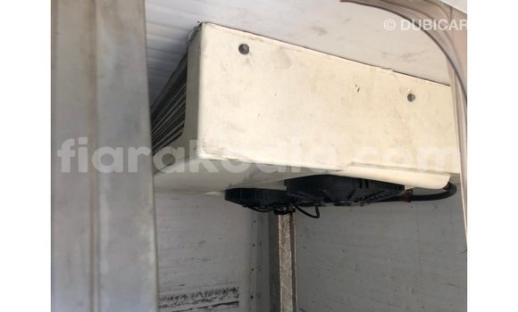 Hividy Toyota Hiace fotsy Car in Import - Dubai in Diana Hividy Toyota Hiace fotsy Car in Import - Dubai in Diana