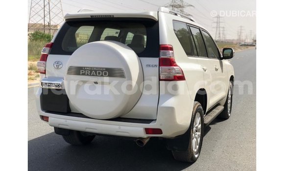 Acheter Import Voiture Toyota Prado Blanc à Import - Dubai, Diana Acheter Import Voiture Toyota Prado Blanc à Import - Dubai, Diana