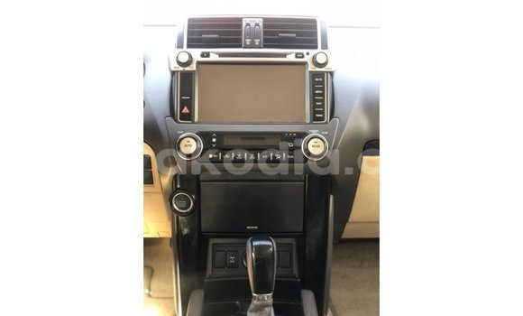 Acheter Import Voiture Toyota Prado Blanc à Import - Dubai, Diana Acheter Import Voiture Toyota Prado Blanc à Import - Dubai, Diana