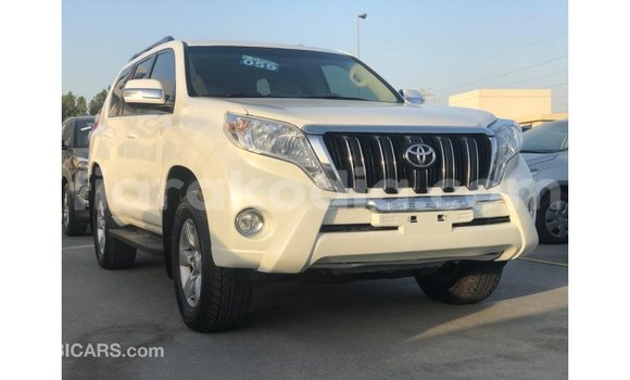Acheter Import Voiture Toyota Prado Blanc à Import - Dubai, Diana Acheter Import Voiture Toyota Prado Blanc à Import - Dubai, Diana