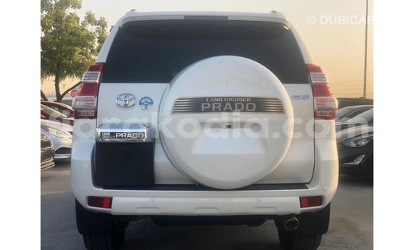 Acheter Import Voiture Toyota Prado Blanc à Import - Dubai, Diana Acheter Import Voiture Toyota Prado Blanc à Import - Dubai, Diana