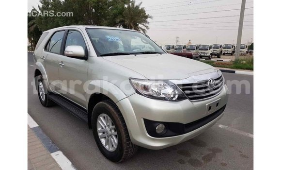 Acheter Import Voiture Toyota Fortuner Autre à Import - Dubai, Diana Acheter Import Voiture Toyota Fortuner Autre à Import - Dubai, Diana
