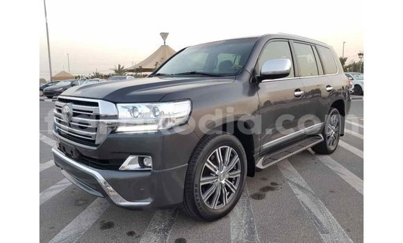 Hividy Toyota Land Cruiser Hafa Car in Import - Dubai in Diana Hividy Toyota Land Cruiser Hafa Car in Import - Dubai in Diana