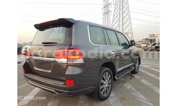 Hividy Toyota Land Cruiser Hafa Car in Import - Dubai in Diana Hividy Toyota Land Cruiser Hafa Car in Import - Dubai in Diana