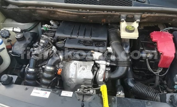 Acheter Occasion Voiture Citroen Berlingo Beige à Antananarivo, Analamanga Acheter Occasion Voiture Citroen Berlingo Beige à Antananarivo, Analamanga