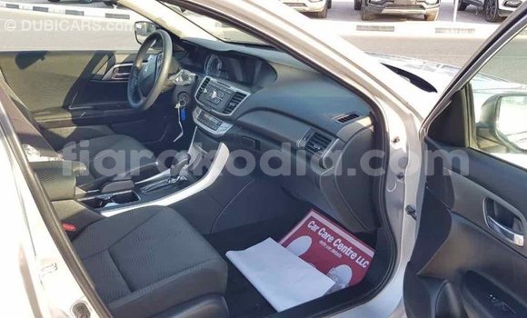 Acheter Import Voiture Honda Accord Autre à Import - Dubai, Diana Acheter Import Voiture Honda Accord Autre à Import - Dubai, Diana