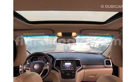 Acheter Import Voiture Jeep Grand Cherokee Noir à Import - Dubai, Diana Acheter Import Voiture Jeep Grand Cherokee Noir à Import - Dubai, Diana