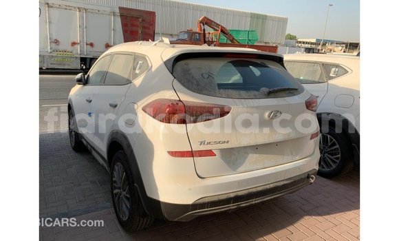 Acheter Import Voiture Hyundai Tucson Blanc à Import - Dubai, Diana Acheter Import Voiture Hyundai Tucson Blanc à Import - Dubai, Diana