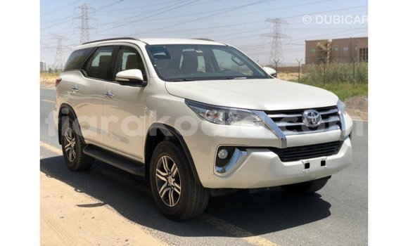 Hividy Toyota Fortuner fotsy Car in Import - Dubai in Diana Hividy Toyota Fortuner fotsy Car in Import - Dubai in Diana