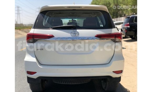 Hividy Toyota Fortuner fotsy Car in Import - Dubai in Diana Hividy Toyota Fortuner fotsy Car in Import - Dubai in Diana