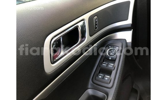 Acheter Import Voiture Ford Explorer Bleu à Import - Dubai, Diana Acheter Import Voiture Ford Explorer Bleu à Import - Dubai, Diana