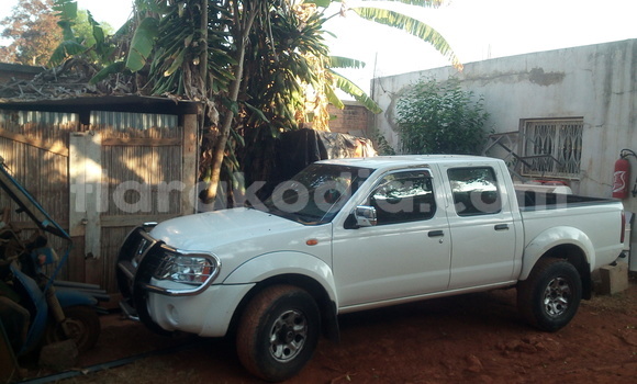 Hividy Nissan UD fotsy Truck in Antananarivo in Analamanga Hividy Nissan UD fotsy Truck in Antananarivo in Analamanga