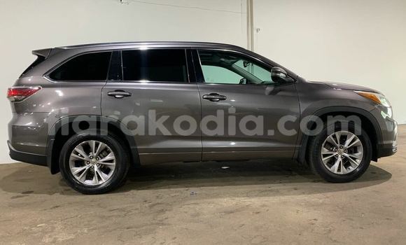 Buy Used Toyota Highlander Black Car in Ambalavao in High Matsiatra Buy Used Toyota Highlander Black Car in Ambalavao in High Matsiatra
