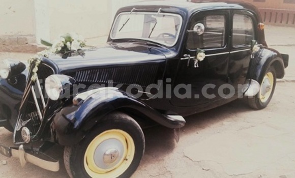 Acheter Occasion Voiture Citroen Traction Avant Noir à Antananarivo, Analamanga Acheter Occasion Voiture Citroen Traction Avant Noir à Antananarivo, Analamanga