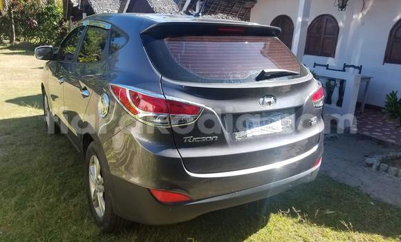 Buy Used Hyundai Tucson Silver Car in Antananarivo in Analamanga Buy Used Hyundai Tucson Silver Car in Antananarivo in Analamanga