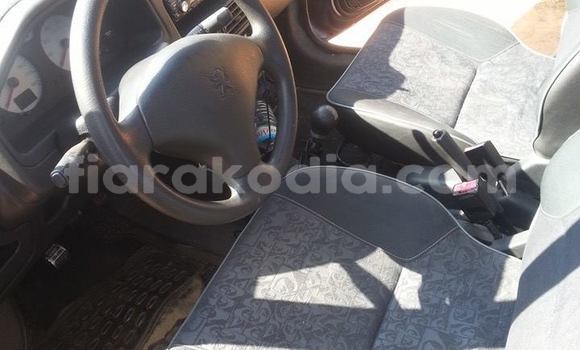 Acheter Occasion Voiture Peugeot 106 Bleu à Ambalavao, Haute Matsiatra Acheter Occasion Voiture Peugeot 106 Bleu à Ambalavao, Haute Matsiatra