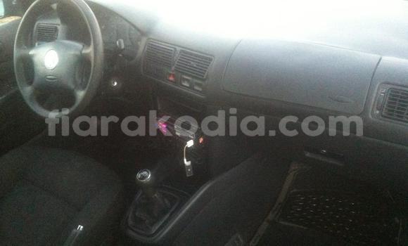 Acheter Occasion Voiture Volkswagen Golf Bleu à Ambalavao, Haute Matsiatra Acheter Occasion Voiture Volkswagen Golf Bleu à Ambalavao, Haute Matsiatra