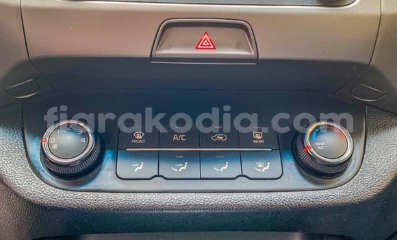 Acheter Occasion Voiture Kia Sportage Gris à Ambalavao, Haute Matsiatra Acheter Occasion Voiture Kia Sportage Gris à Ambalavao, Haute Matsiatra