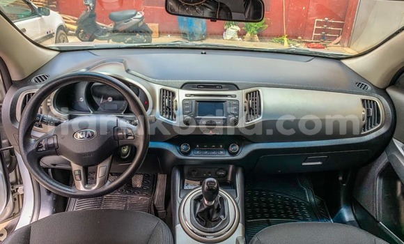 Acheter Occasion Voiture Kia Sportage Gris à Ambalavao, Haute Matsiatra Acheter Occasion Voiture Kia Sportage Gris à Ambalavao, Haute Matsiatra