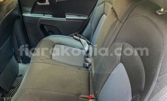 Acheter Occasion Voiture Kia Sportage Gris à Ambalavao, Haute Matsiatra Acheter Occasion Voiture Kia Sportage Gris à Ambalavao, Haute Matsiatra