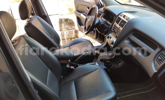 Acheter Occasion Voiture Kia Sportage Noir à Ambalavao, Haute Matsiatra Acheter Occasion Voiture Kia Sportage Noir à Ambalavao, Haute Matsiatra