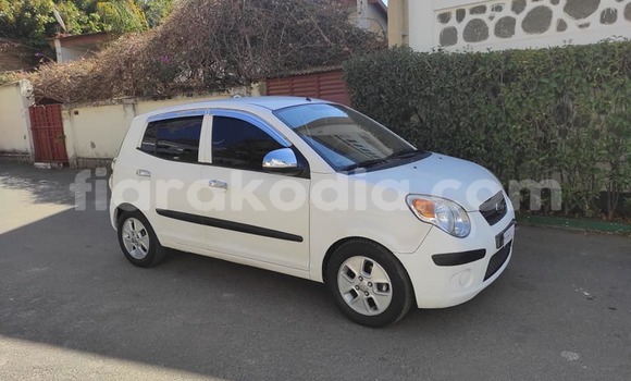 Acheter Occasion Voiture Kia Morning Blanc à Ambalavao, Haute Matsiatra Acheter Occasion Voiture Kia Morning Blanc à Ambalavao, Haute Matsiatra