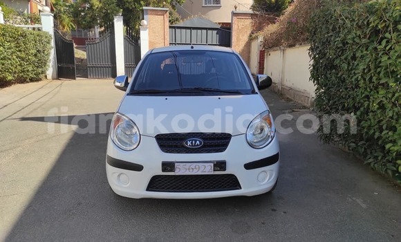 Acheter Occasion Voiture Kia Morning Blanc à Ambalavao, Haute Matsiatra Acheter Occasion Voiture Kia Morning Blanc à Ambalavao, Haute Matsiatra