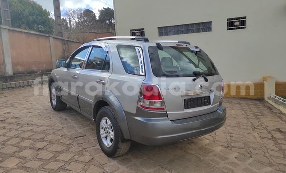 Acheter Occasion Voiture Kia Sorento Gris à Ambalavao, Haute Matsiatra Acheter Occasion Voiture Kia Sorento Gris à Ambalavao, Haute Matsiatra