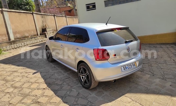 Acheter Occasion Voiture Volkswagen Polo Gris à Ambalavao, Haute Matsiatra Acheter Occasion Voiture Volkswagen Polo Gris à Ambalavao, Haute Matsiatra