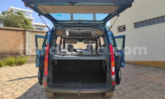 Acheter Occasion Voiture Renault Kangoo Bleu à Ambalavao, Haute Matsiatra Acheter Occasion Voiture Renault Kangoo Bleu à Ambalavao, Haute Matsiatra