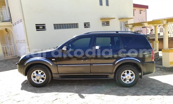 Acheter Occasion Voiture SsangYong Rexton Noir à Ambalavao, Haute Matsiatra Acheter Occasion Voiture SsangYong Rexton Noir à Ambalavao, Haute Matsiatra