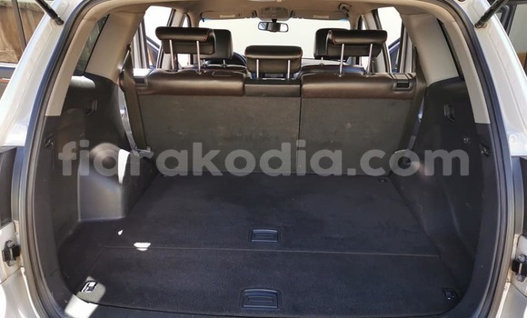 Buy Used Hyundai Santa Fe Silver Car in Ambalavao in High Matsiatra Buy Used Hyundai Santa Fe Silver Car in Ambalavao in High Matsiatra