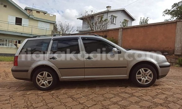 Acheter Occasion Voiture Volkswagen Golf Gris à Ambalavao, Haute Matsiatra Acheter Occasion Voiture Volkswagen Golf Gris à Ambalavao, Haute Matsiatra