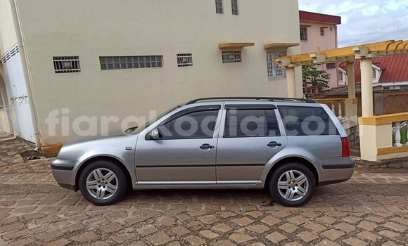 Acheter Occasion Voiture Volkswagen Golf Gris à Ambalavao, Haute Matsiatra Acheter Occasion Voiture Volkswagen Golf Gris à Ambalavao, Haute Matsiatra