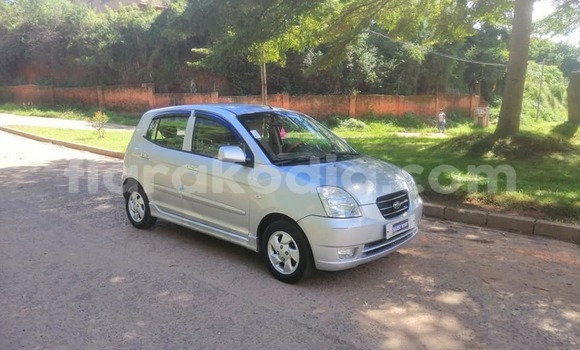 Acheter Occasion Voiture Kia Morning Gris à Ambalavao, Haute Matsiatra Acheter Occasion Voiture Kia Morning Gris à Ambalavao, Haute Matsiatra