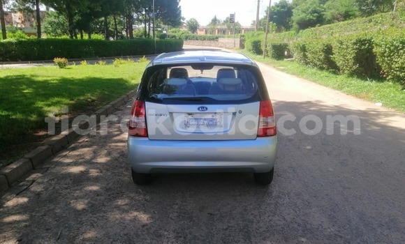 Acheter Occasion Voiture Kia Morning Gris à Ambalavao, Haute Matsiatra Acheter Occasion Voiture Kia Morning Gris à Ambalavao, Haute Matsiatra