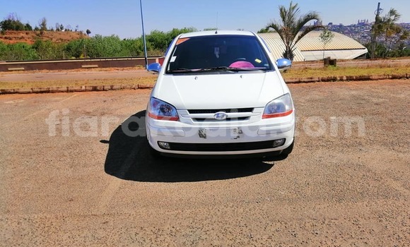 Buy Used Hyundai Click White Car in Ambalavao in High Matsiatra Buy Used Hyundai Click White Car in Ambalavao in High Matsiatra