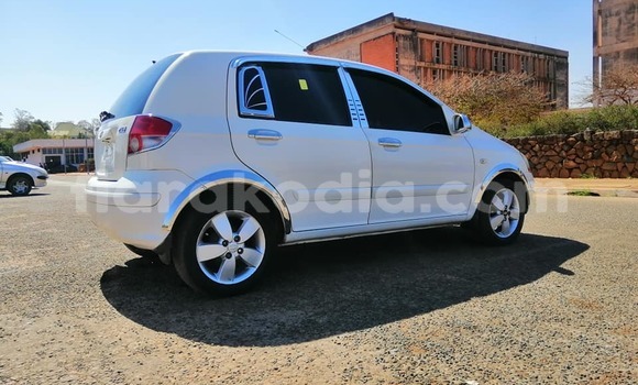 Buy Used Hyundai Click White Car in Ambalavao in High Matsiatra Buy Used Hyundai Click White Car in Ambalavao in High Matsiatra