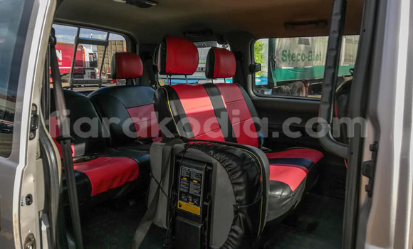 Buy Used Hyundai Starex Silver Car in Ambalavao in High Matsiatra Buy Used Hyundai Starex Silver Car in Ambalavao in High Matsiatra