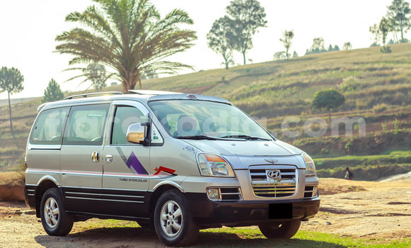 Buy Used Hyundai Starex Silver Car in Ambalavao in High Matsiatra Buy Used Hyundai Starex Silver Car in Ambalavao in High Matsiatra