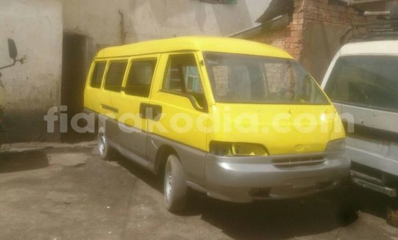 Hividy Hyundai H1 Hafa Car in Ambalavao in High Matsiatra Hividy Hyundai H1 Hafa Car in Ambalavao in High Matsiatra