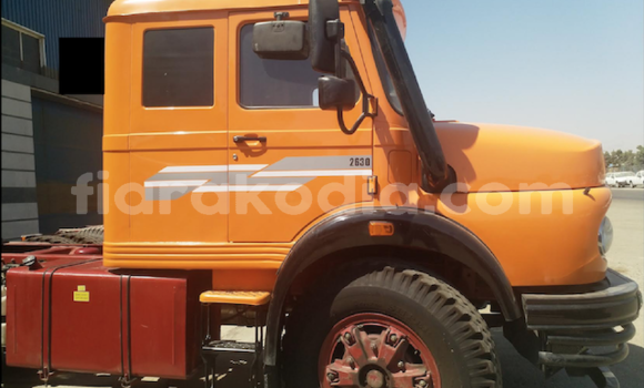 Hividy Mercedes‒Benz 2628 Hafa Truck in Toamasina in Atsinanana Hividy Mercedes‒Benz 2628 Hafa Truck in Toamasina in Atsinanana