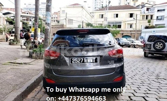 Hividy Hyundai ix35 Silver Car in Antananarivo in Analamanga Hividy Hyundai ix35 Silver Car in Antananarivo in Analamanga