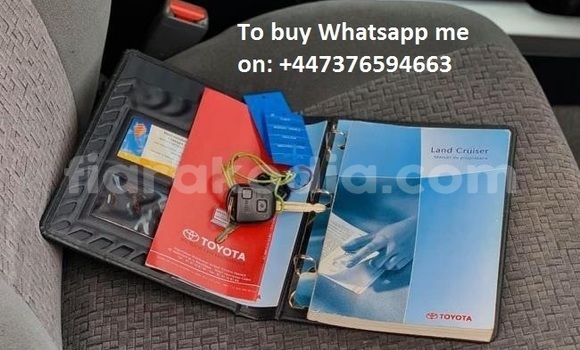 Buy Used Toyota Land Cruiser Prado Silver Car in Antananarivo in Analamanga Buy Used Toyota Land Cruiser Prado Silver Car in Antananarivo in Analamanga